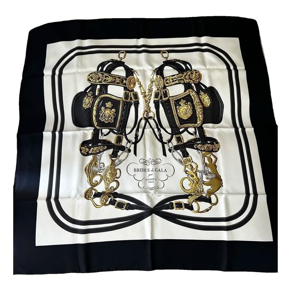 Authentic Hermès Carré 90 Silk Scarf - Picture 4 of 9